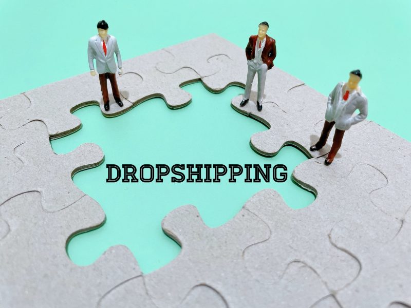 legal age to begin dropshipping